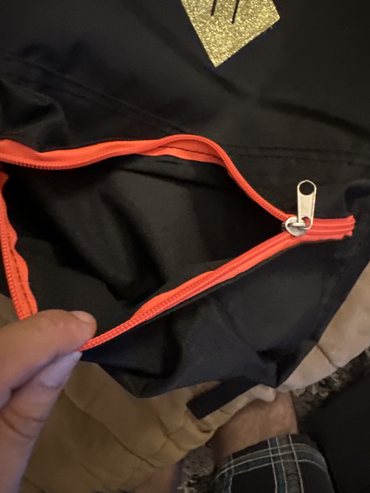 Black Backpack with Pink Zippers image indicator(3)