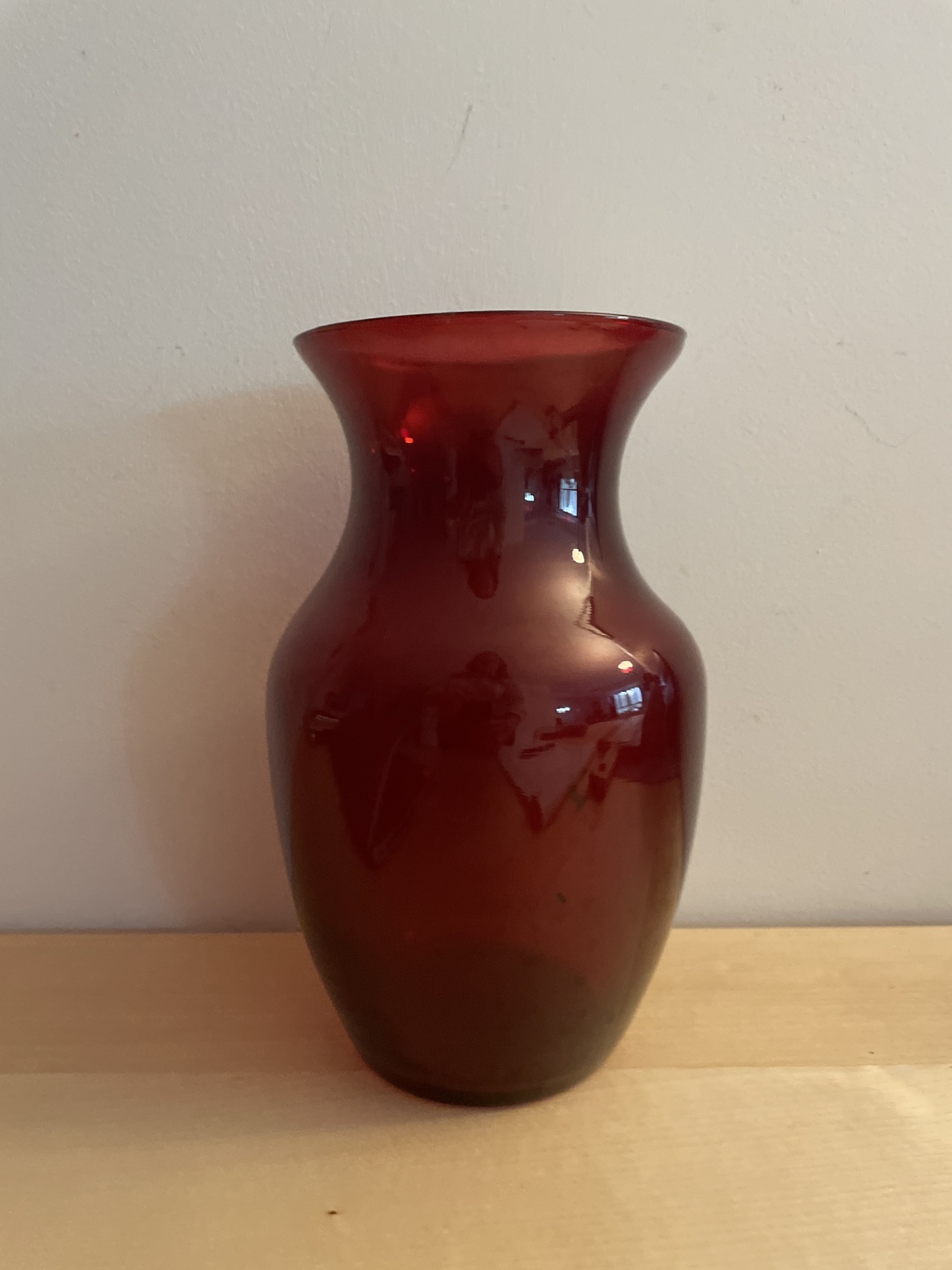 Red vase thumbnail