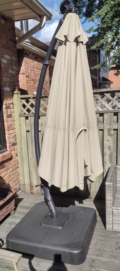 Miramar Offset Umbrella with Cover and Base image indicator(2)