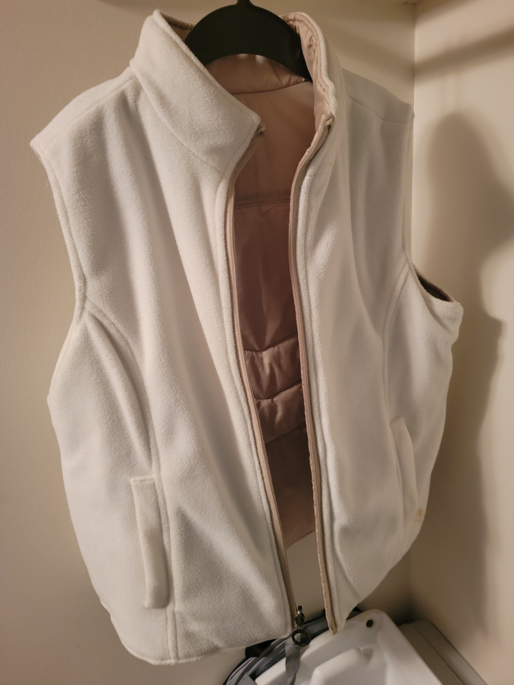 Reversible  Fleece Vest image indicator(2)