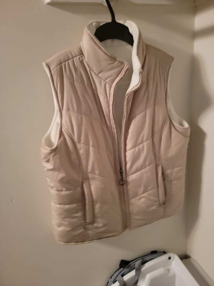 Reversible  Fleece Vest image indicator(3)