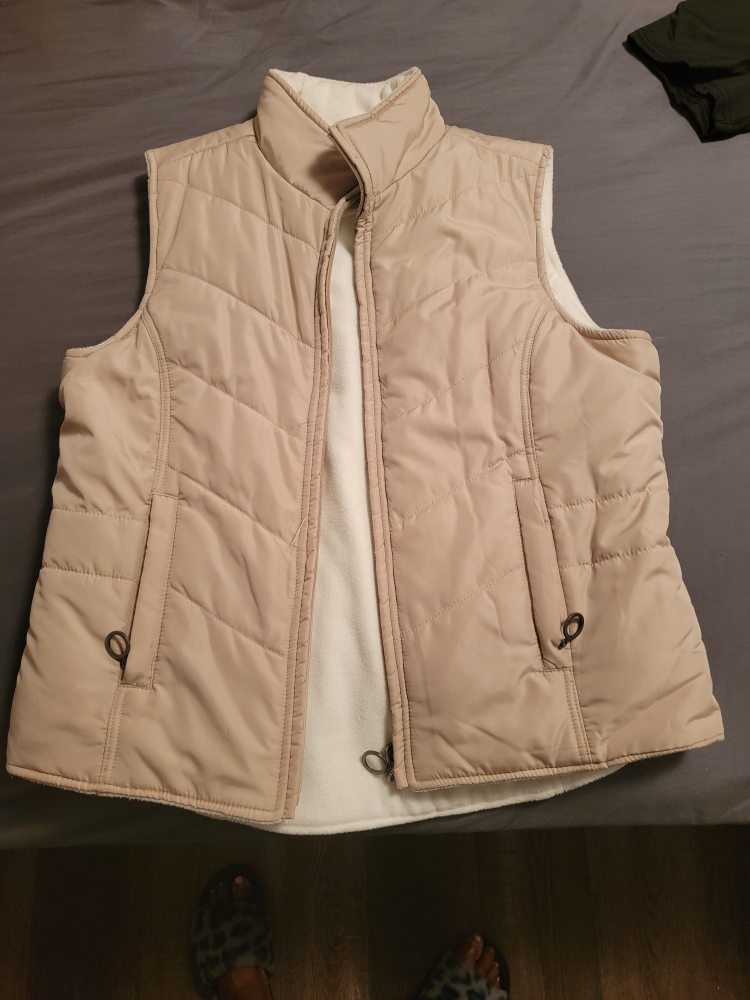 Reversible  Fleece Vest image indicator(4)