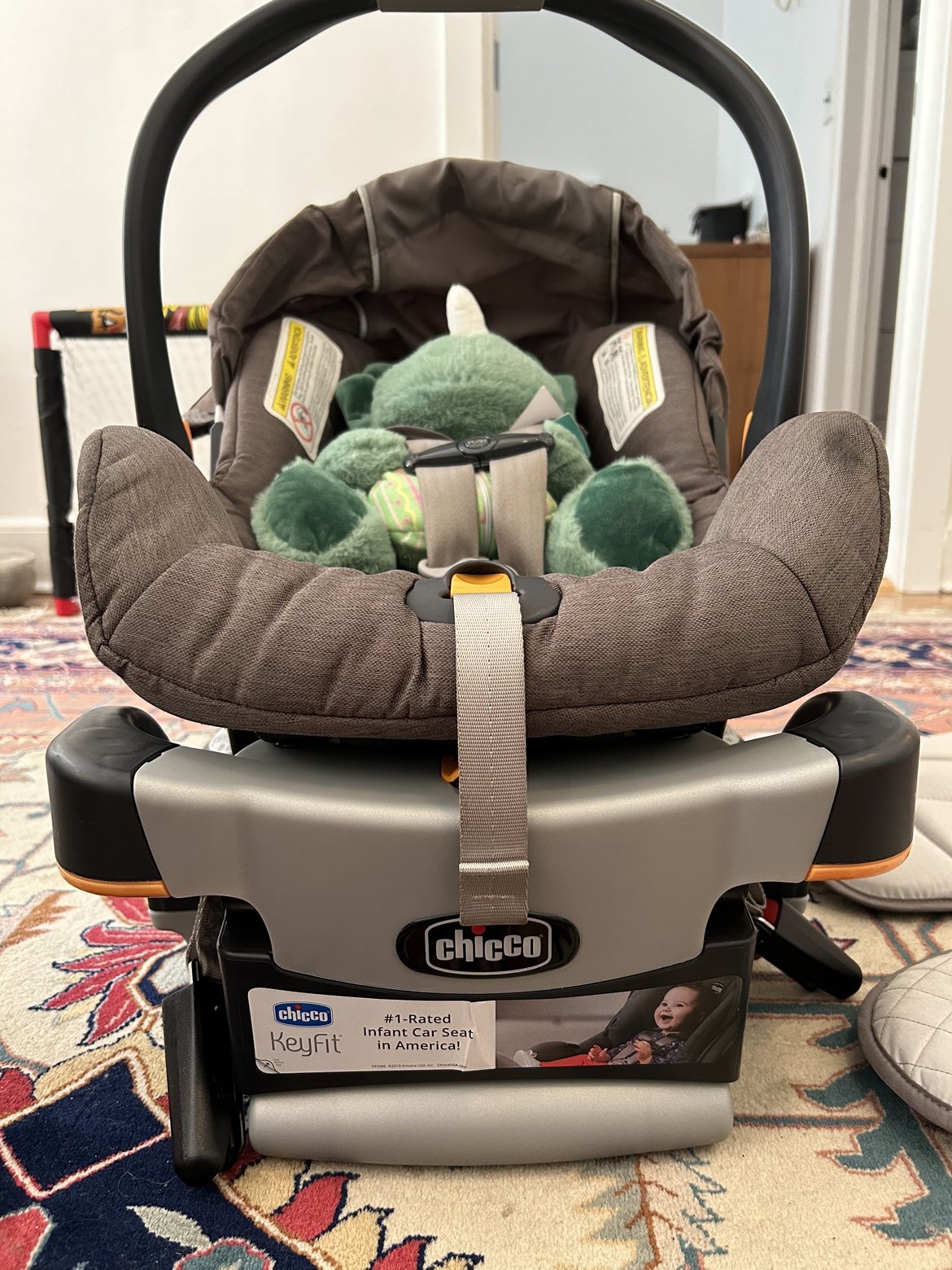 Chicco Keyfit 30 Infant Car Seat - Orion- used - photo 3