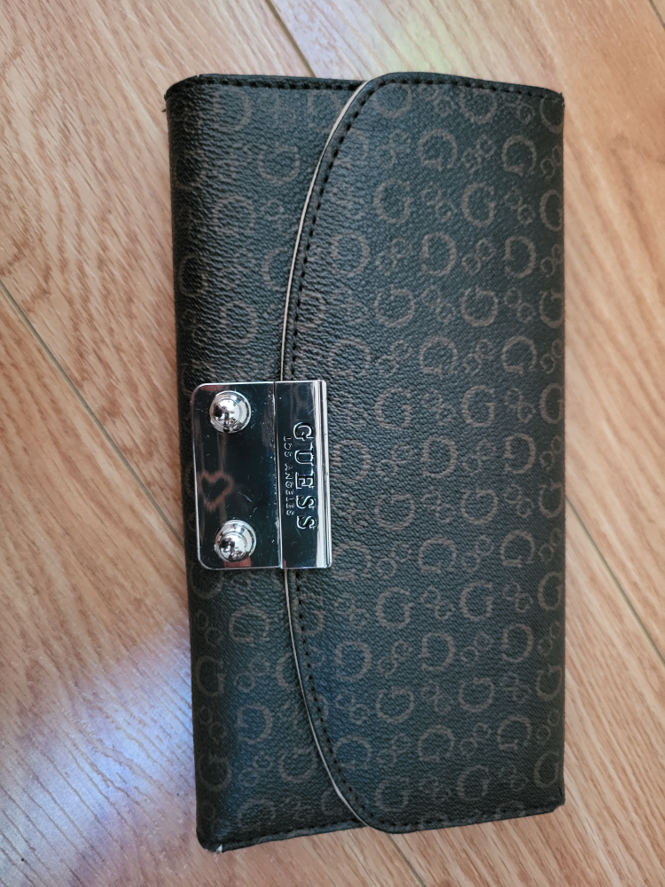 Guess Wallet thumbnail