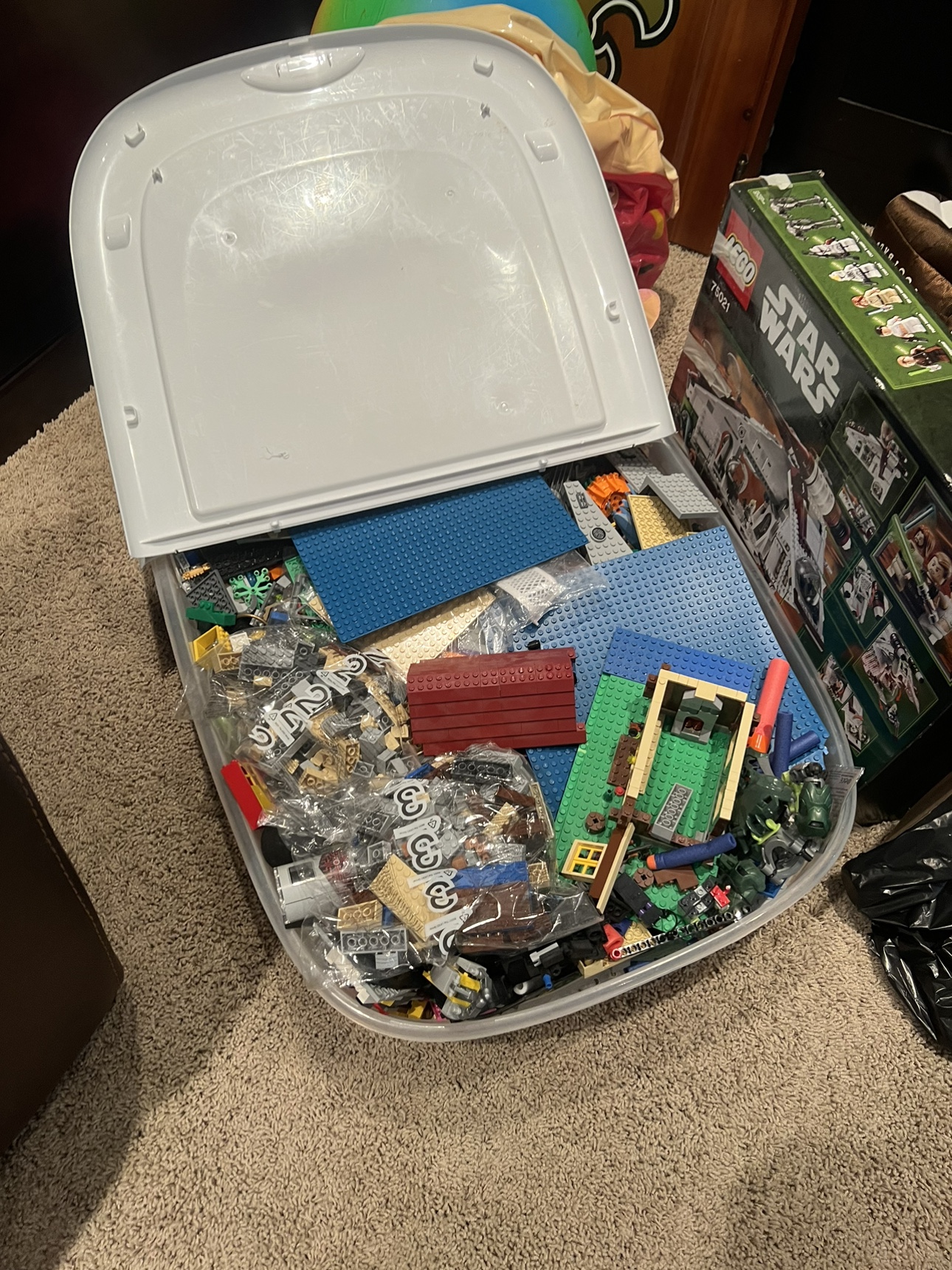 Large bin of LEGO bricks - photo 2