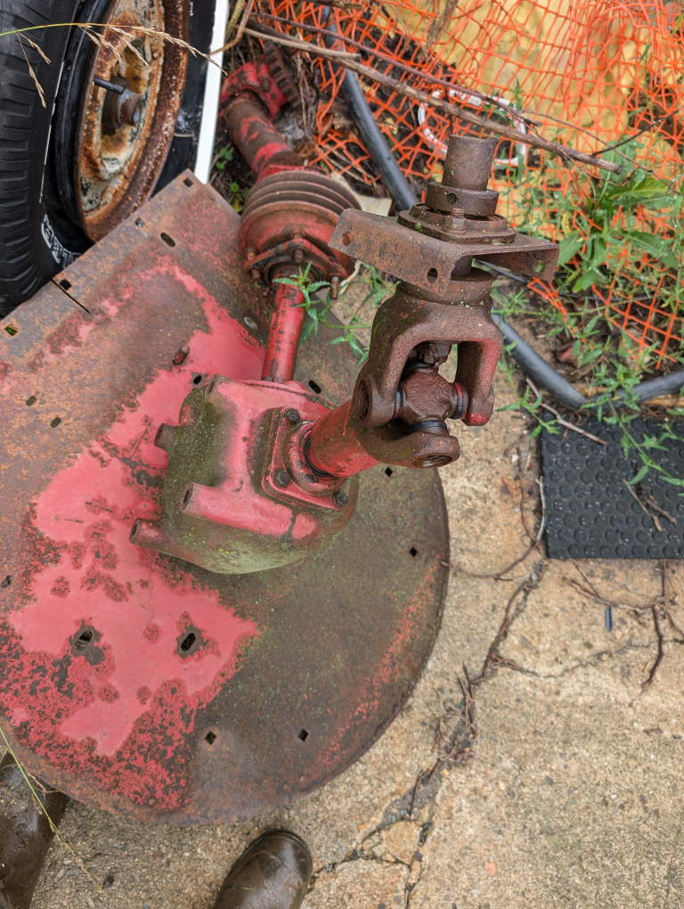 variety of gear box . sickle drive,more parts. - photo 2