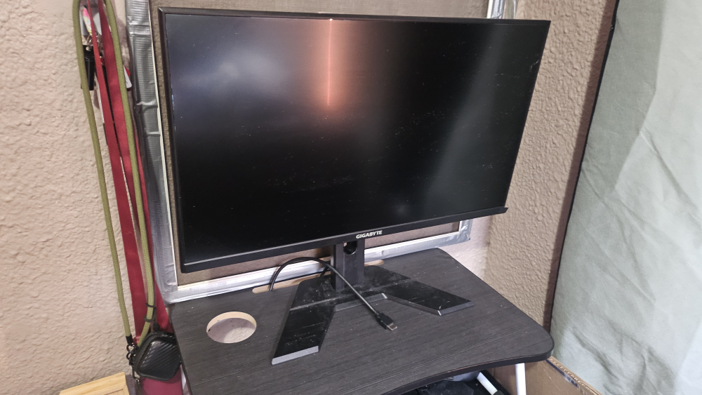 Moving sale GIGABYTE - G27Q - 27" IPS Gaming Monitor thumbnail