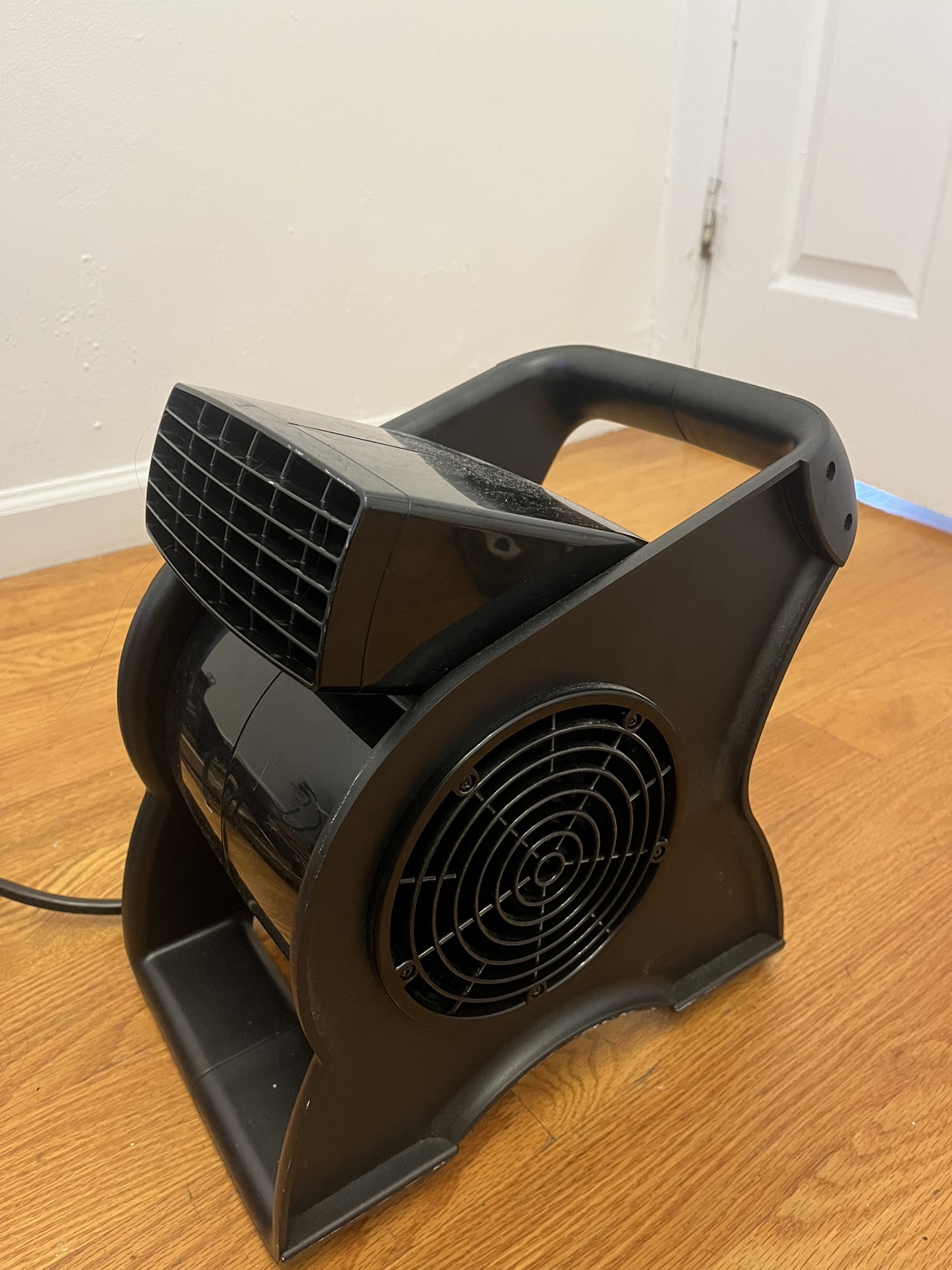 Lasko Electric Fan - photo 3