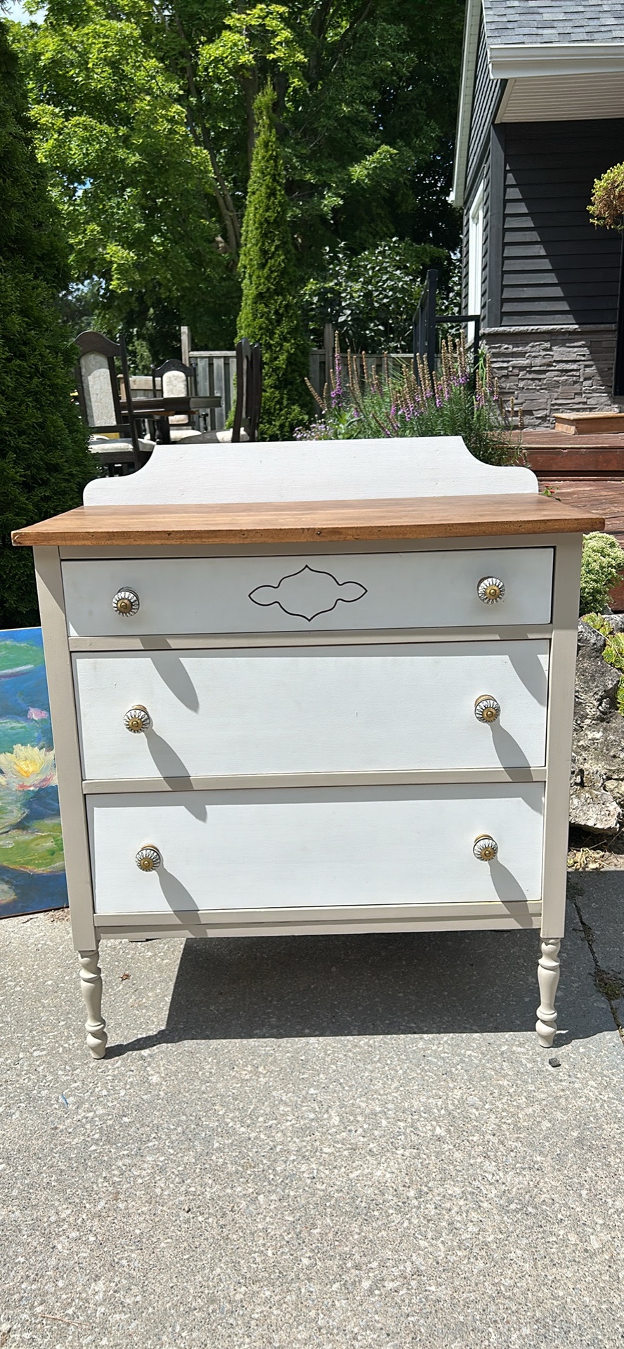 Vintage dresser / chest of drawers