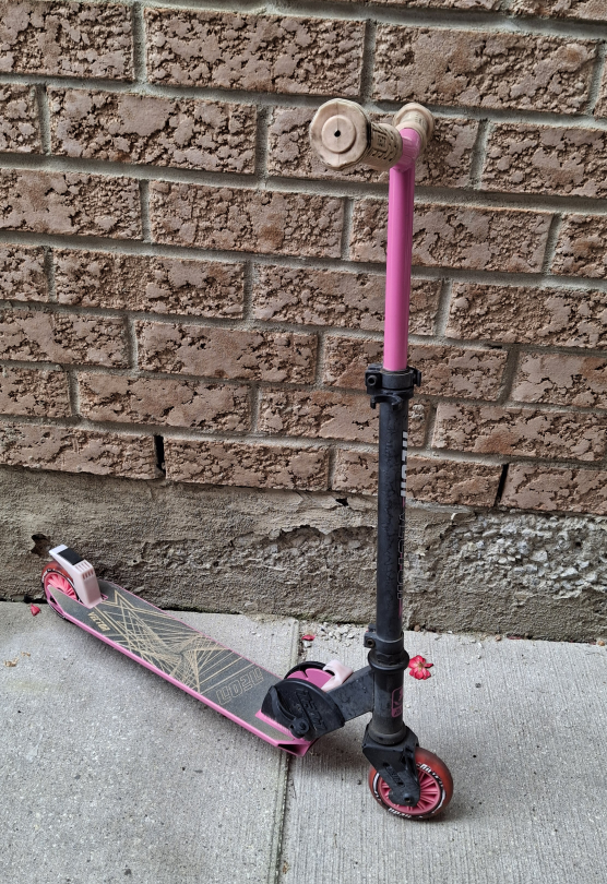 Set of 2 Kids Scooters image indicator(9)