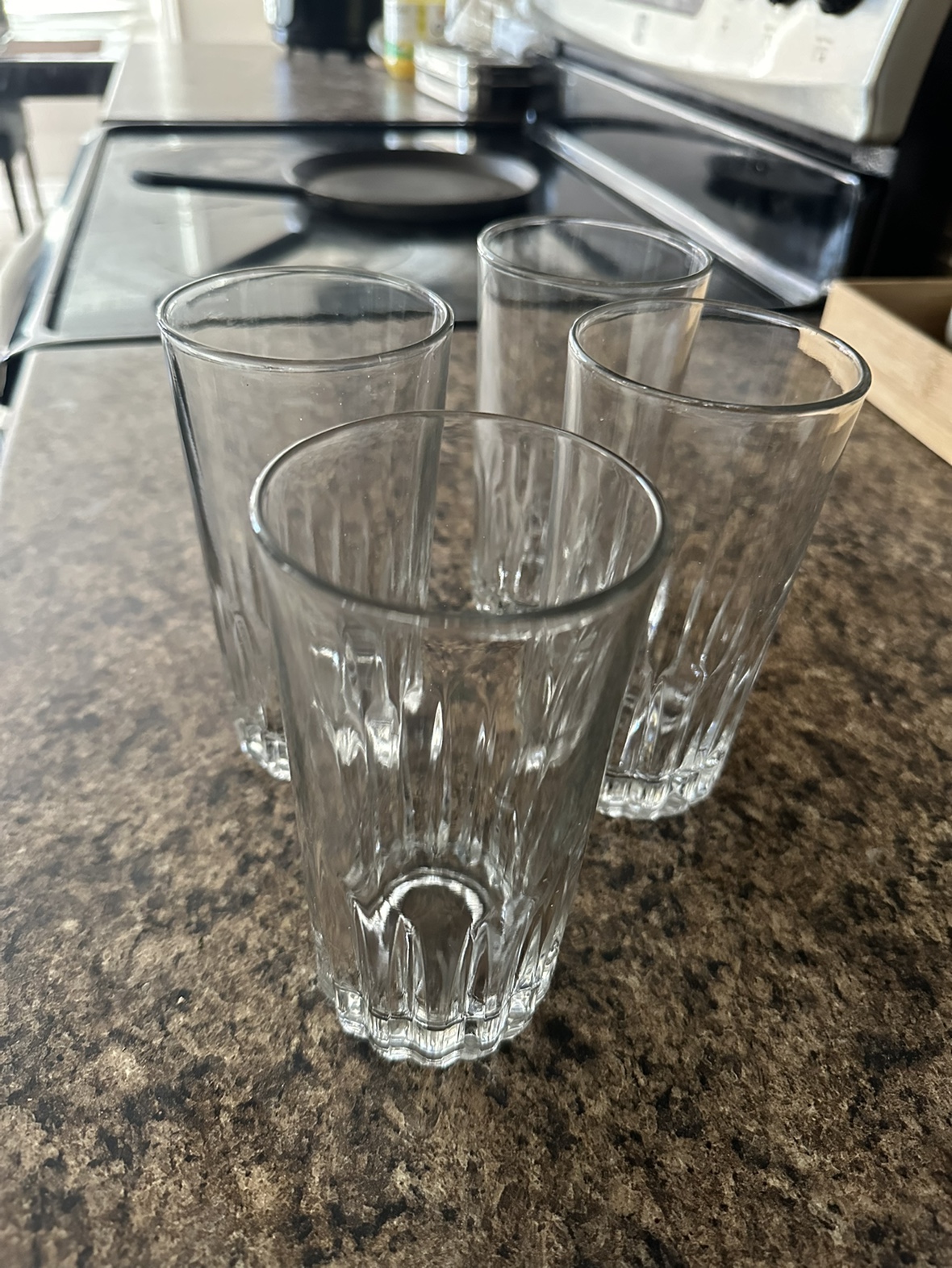 Set of 4 Tall Drinking Glasses thumbnail