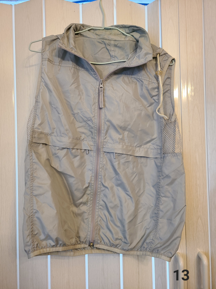 $5 CLOSET CLEANOUT WOMENS CLOTHES image indicator(7)