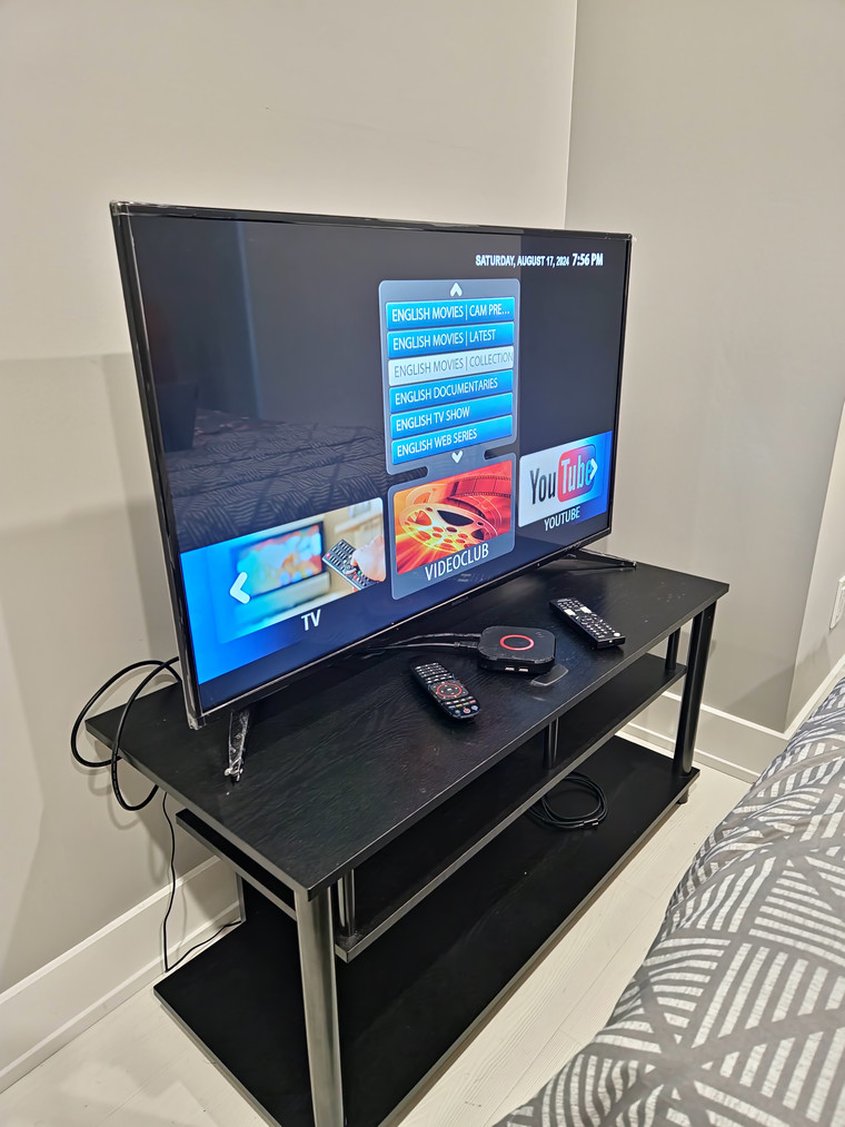 TV Table - photo 2