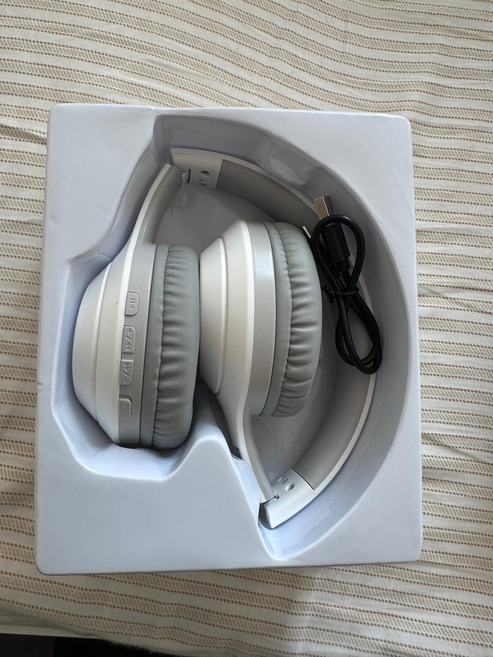 Lenovo ThinkPlus Headphones TH10 image indicator(2)