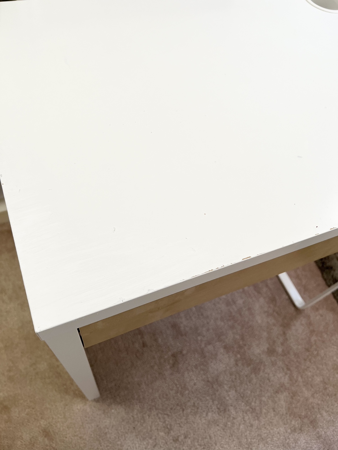 Ikea Desk in White & Beige image indicator(2)