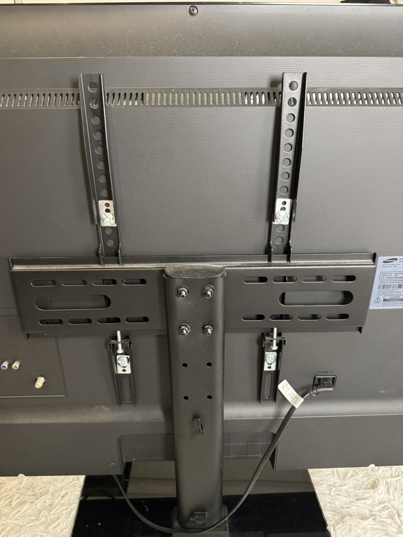 Samsung 48’ LED TV (not a smart tv) - photo 5