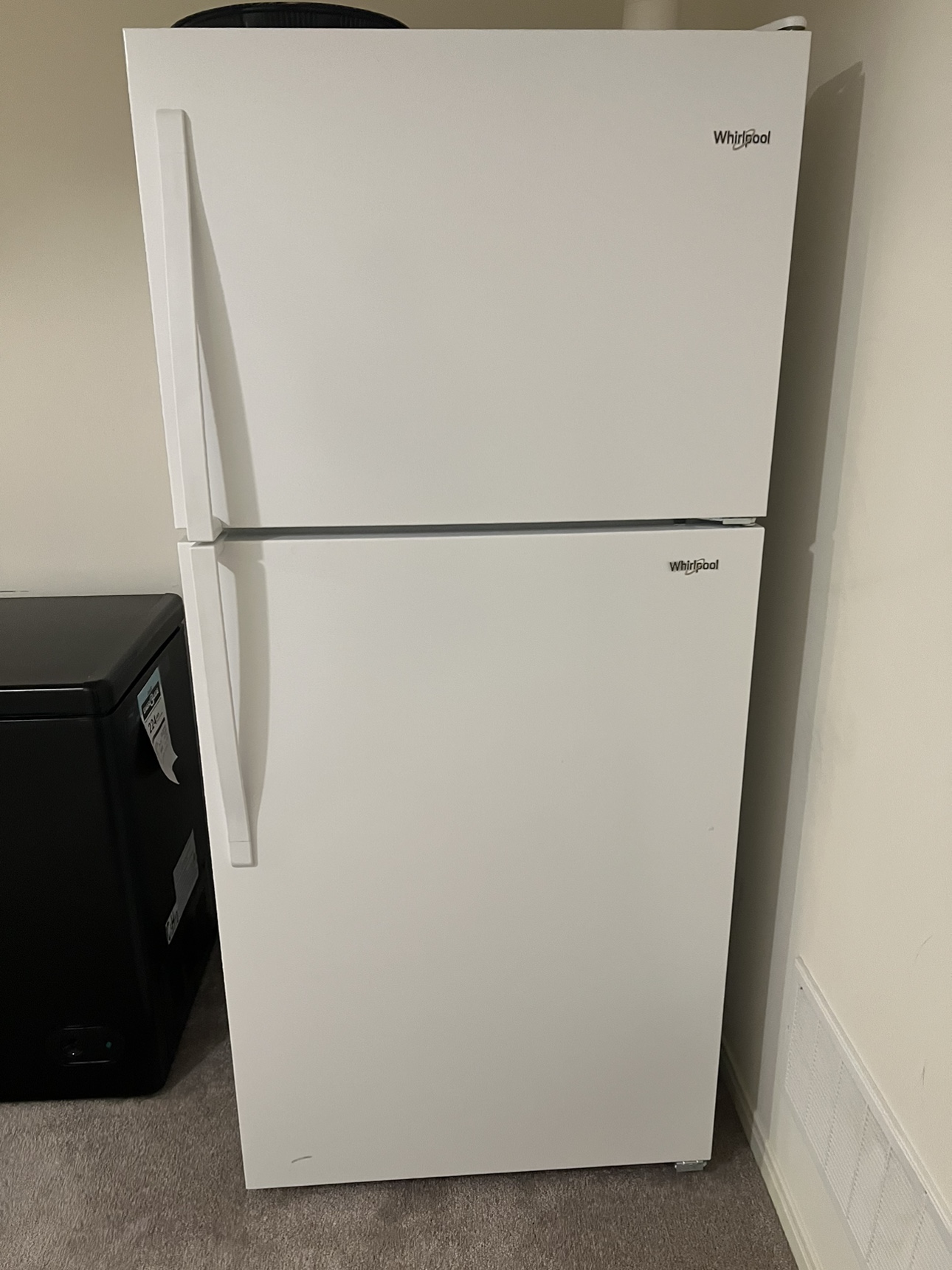 Refrigerator Frigidaire  18.2 cu. ft.