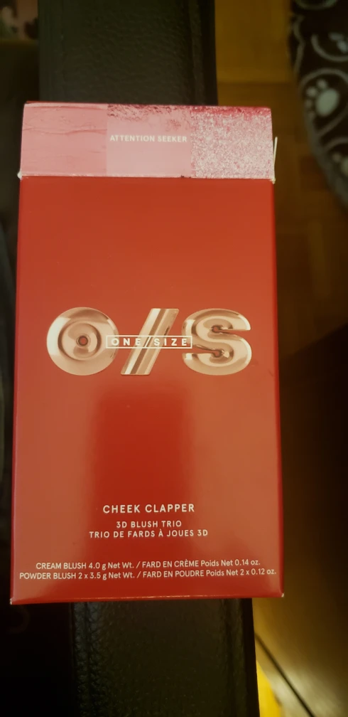 One Size Cheek Clapper Blush Trio image indicator(2)