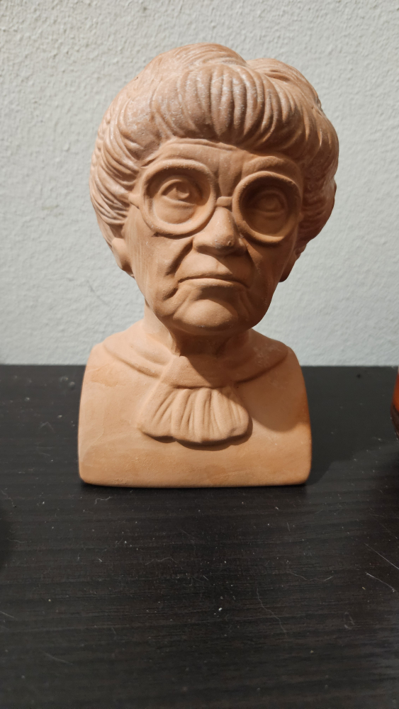 Golden girls Sophia chia pet bust