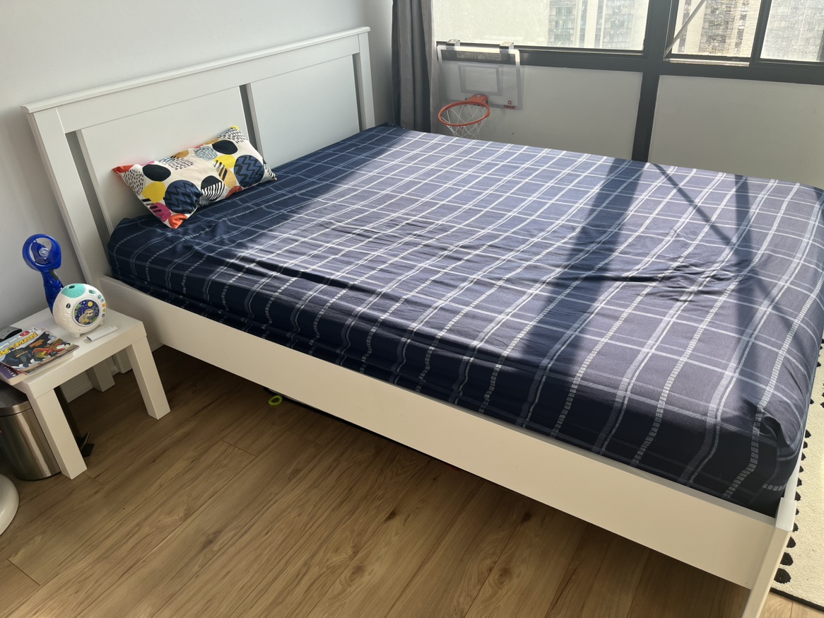 White Queen Bed Frame (ikea - Songesand) - photo 2