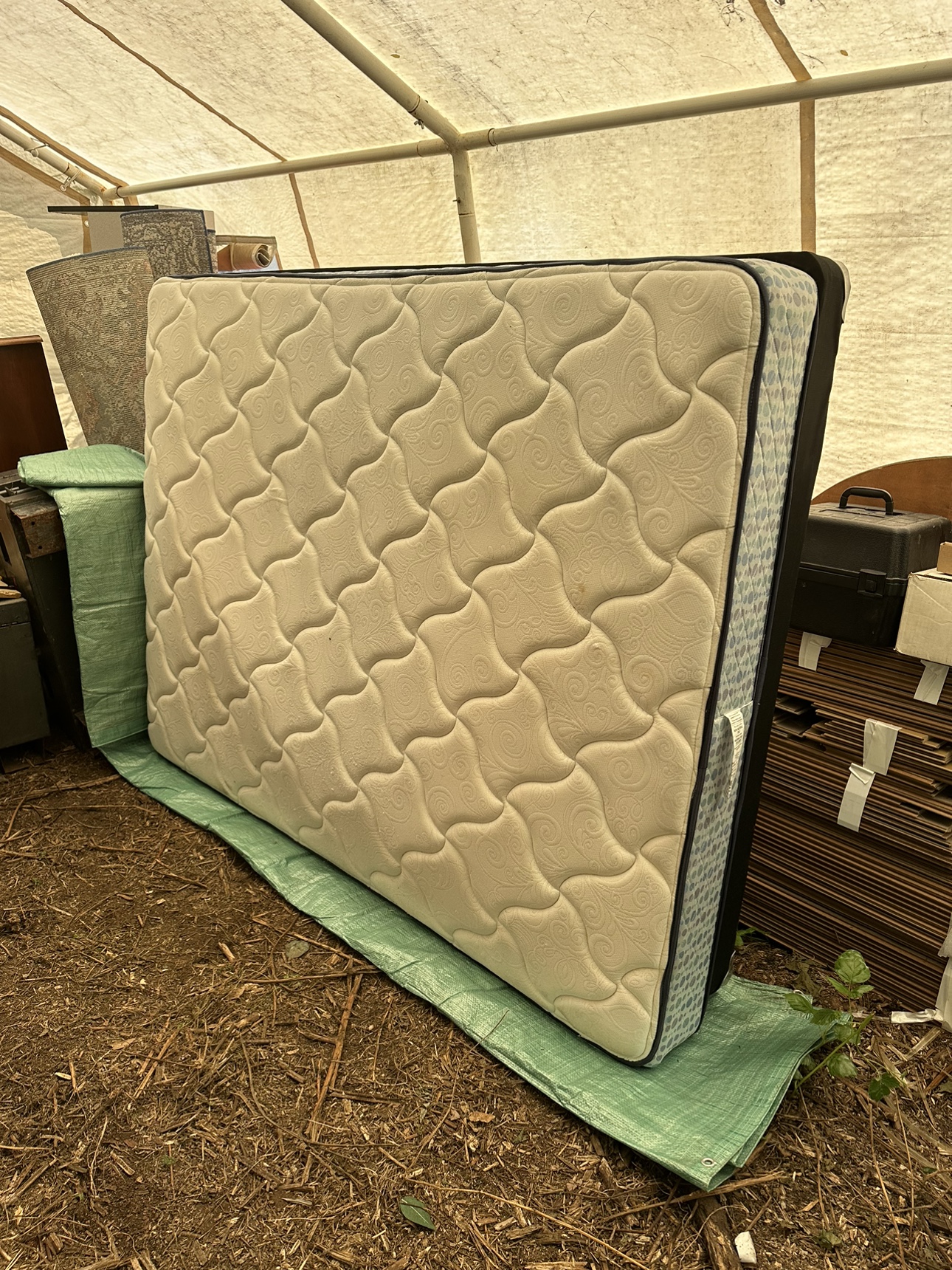 Queen mattress and box spring