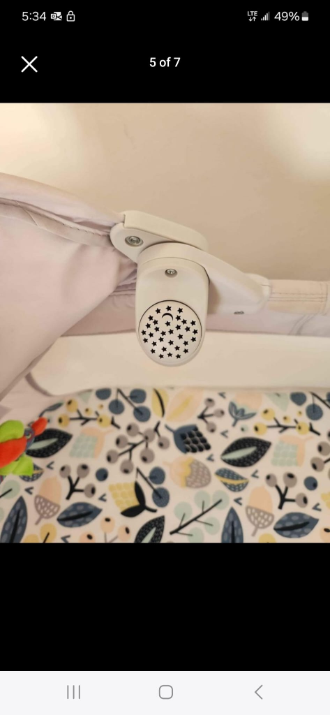 Hardly used bassinet for sale - photo 2
