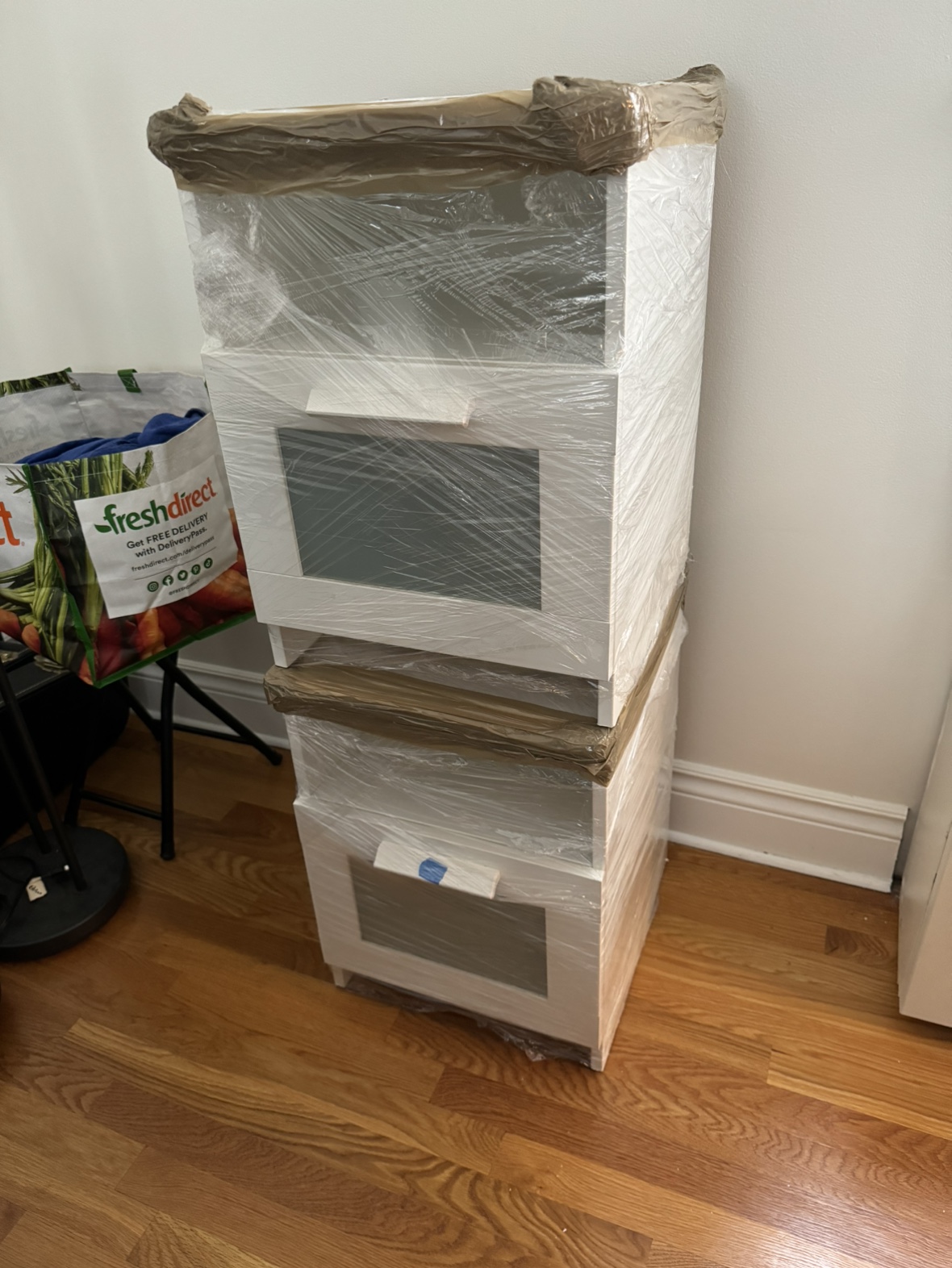 White IKEA Brimnes nightstands (x2) - photo 3