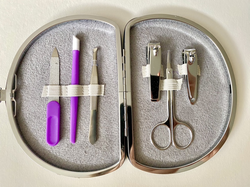 New Velvet Ouija Manicure Set Clutch image indicator(4)