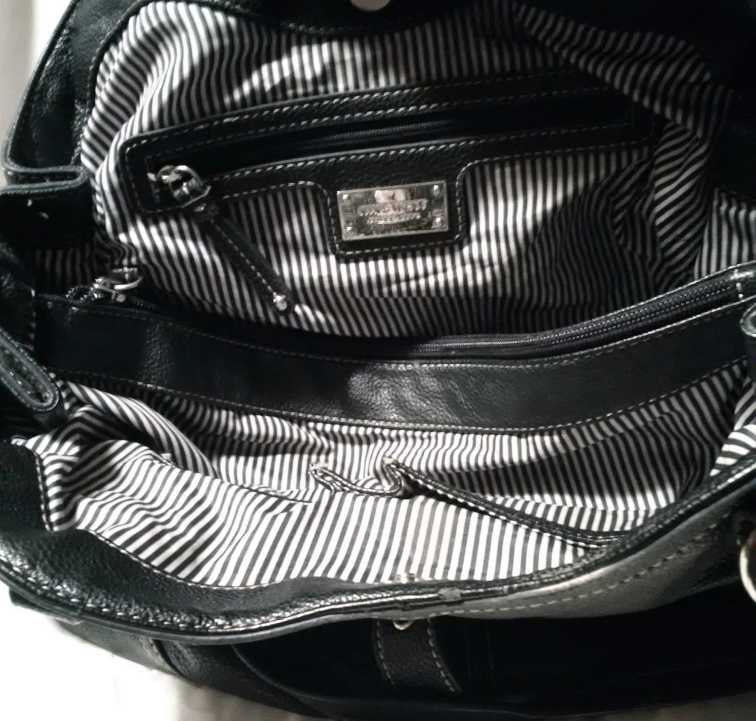 Nine West Black Leather Handbag image indicator(2)