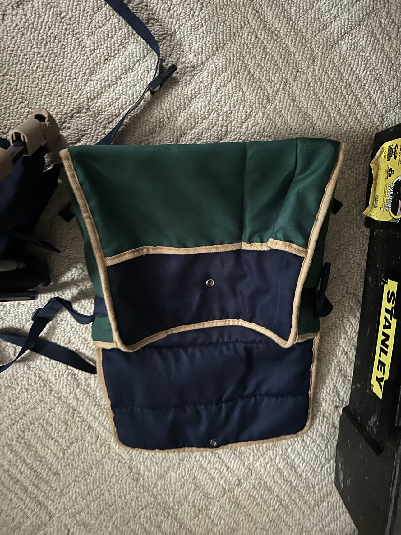 Baby Trend On-the-Go Booster Seat image indicator(4)