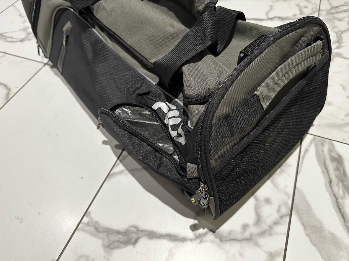FILA Gym/Duffel Bag - photo 5