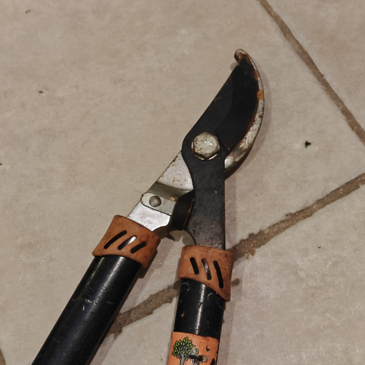 Fears Long Handle Pruners - photo 2