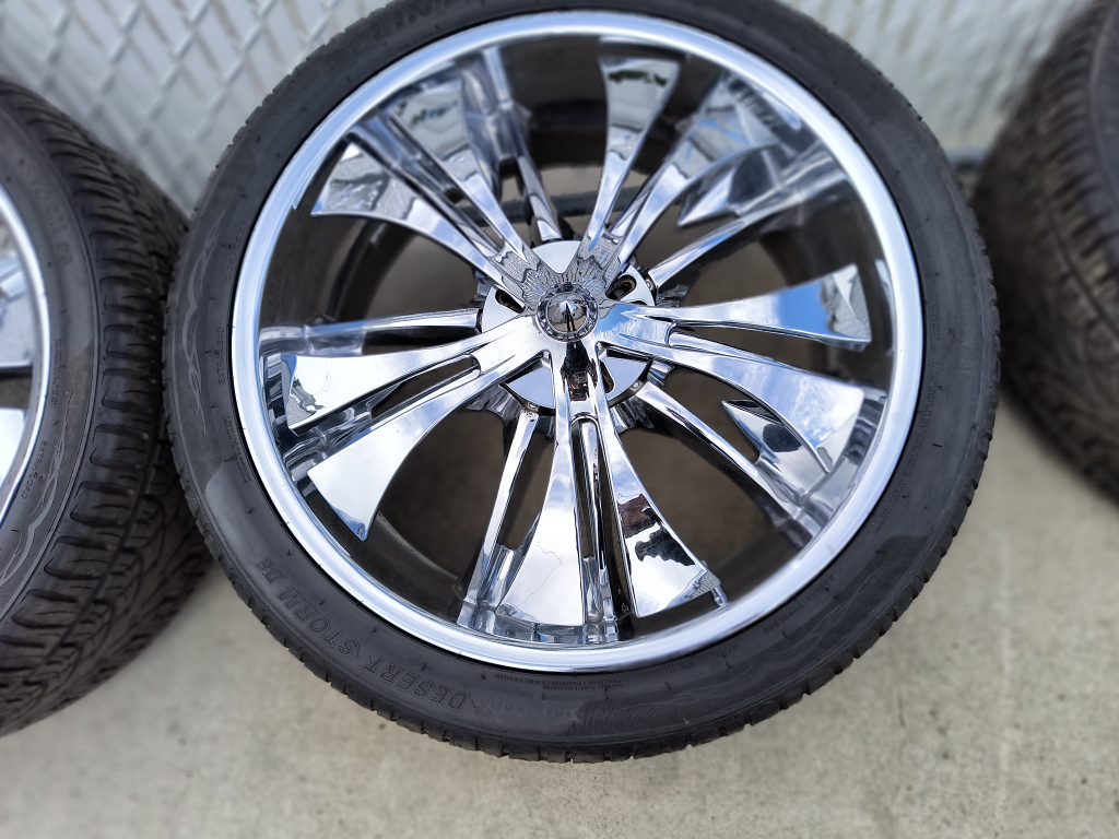 24" Chrome Rims,new Tires,spinners image indicator(6)