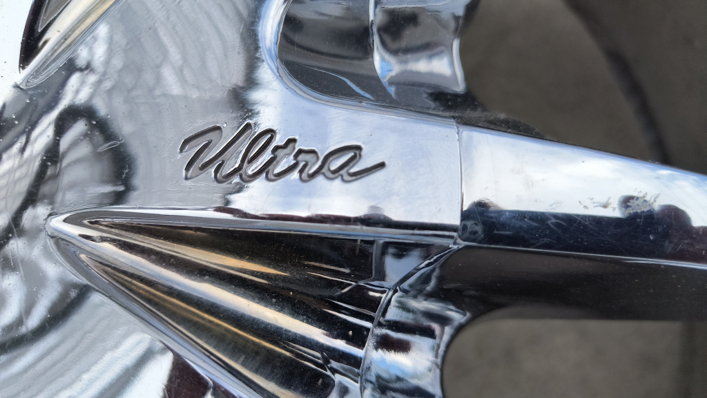 24" Chrome Rims,new Tires,spinners image indicator(10)