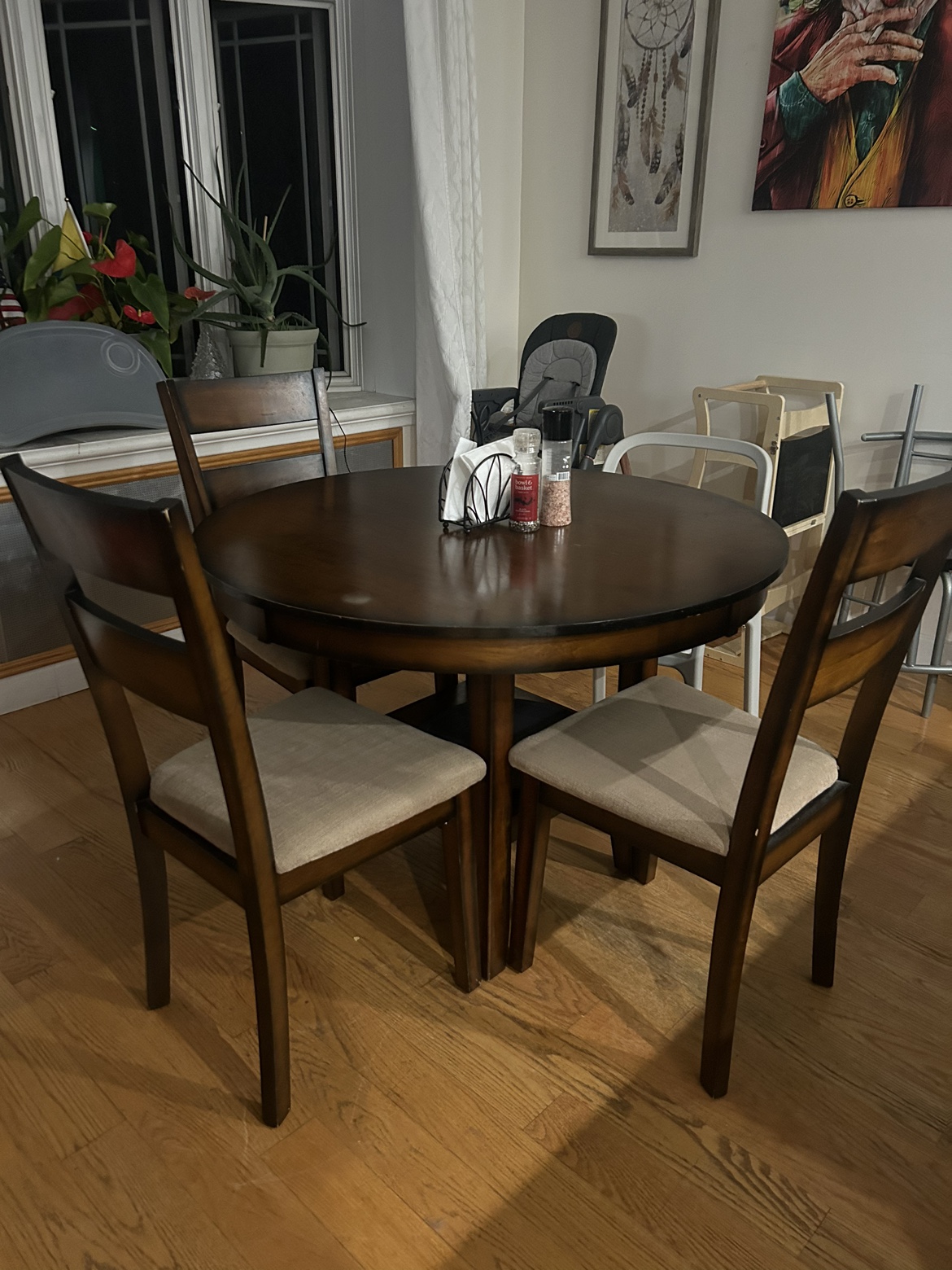 Dining Room Table and Chairs Set