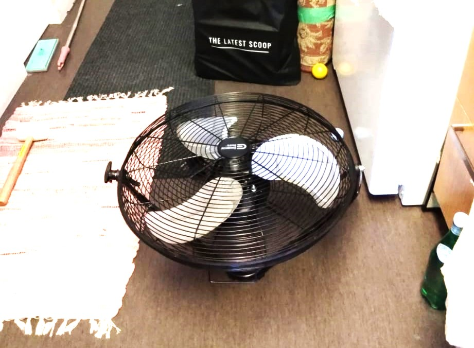 Powerful 3-Speed Big Fan for Sale - $25 image indicator(2)