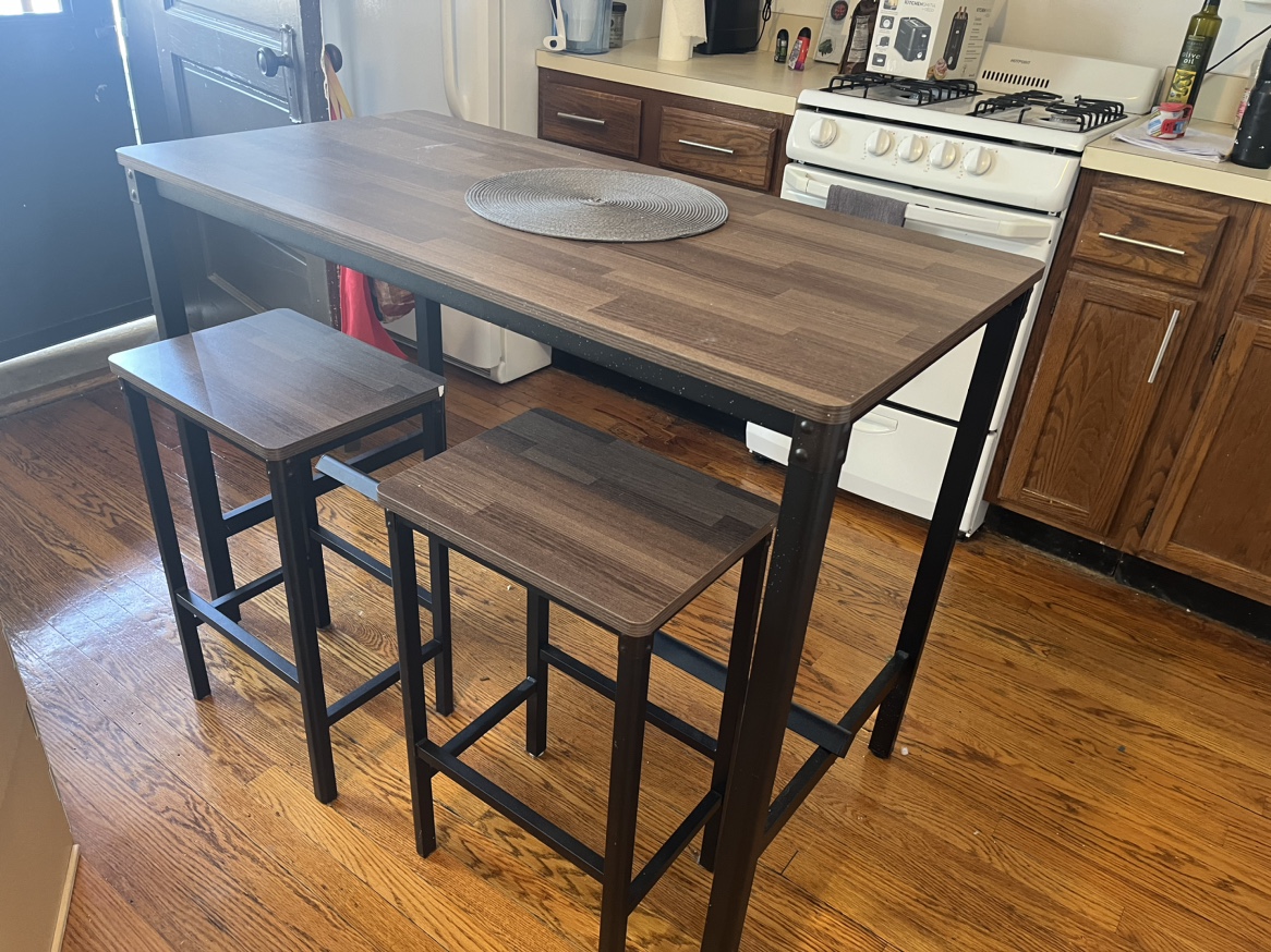 Kitchen island with 2 bar stools