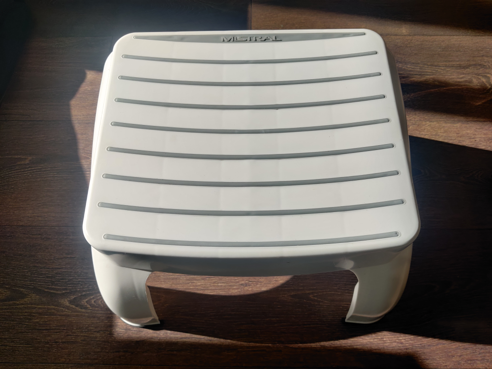 White Plastic Step Stool - photo 2