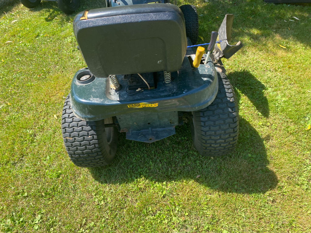 Lawn Tractor - photo 4