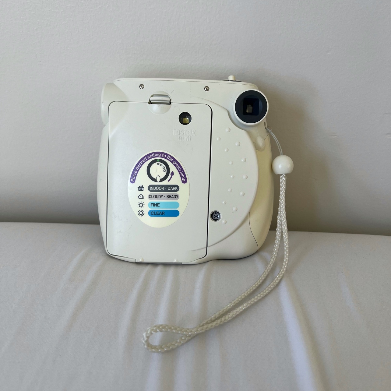 Fujifilm Instax Mini 7s Instant Polaroid Camera White with Film - photo 3