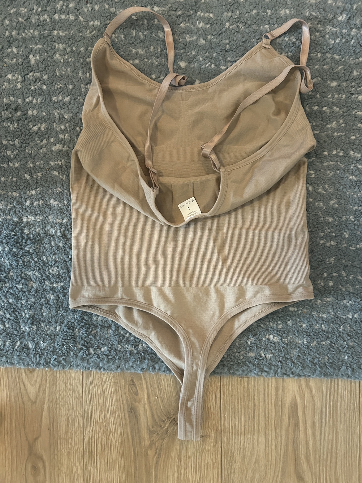 Beige Bodysuit Size L image indicator(2)