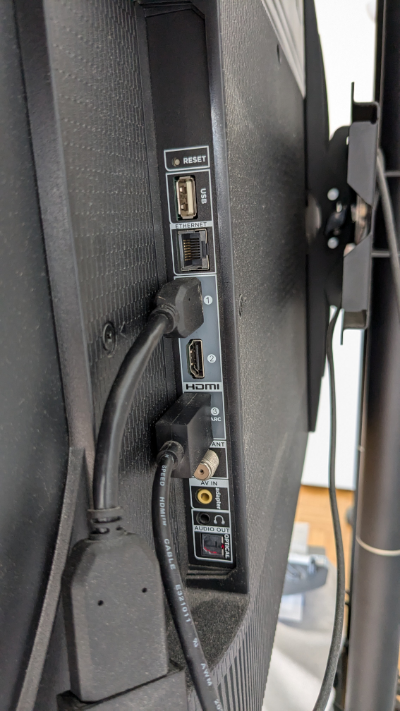 TCL 55S425-CA 55" Roku TV image indicator(5)