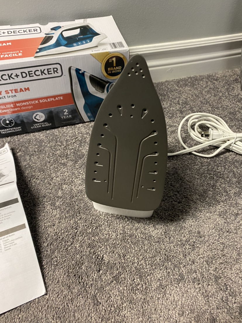 Brand new black decker iron - photo 2