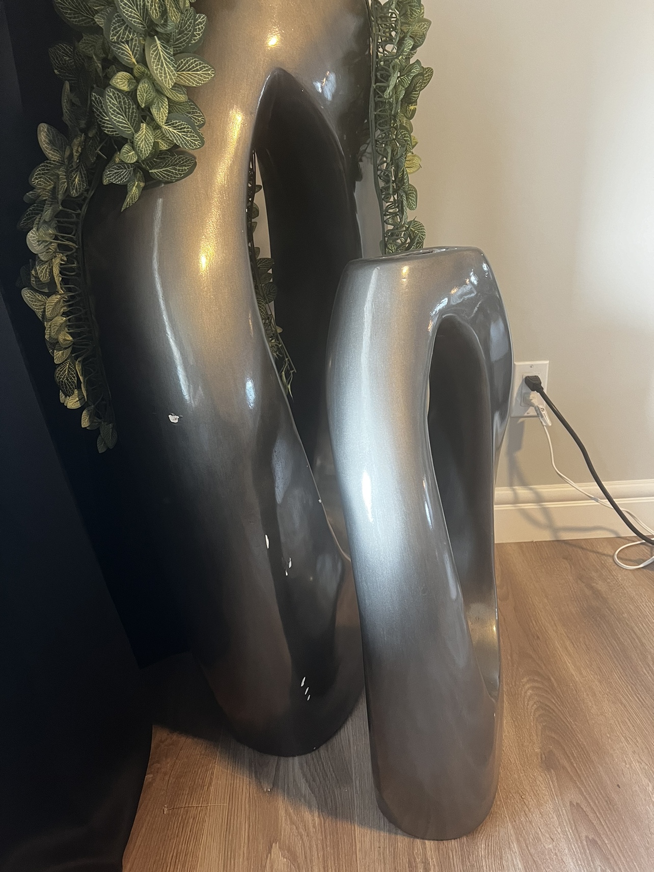 2 Piece Flower Vases - photo 3