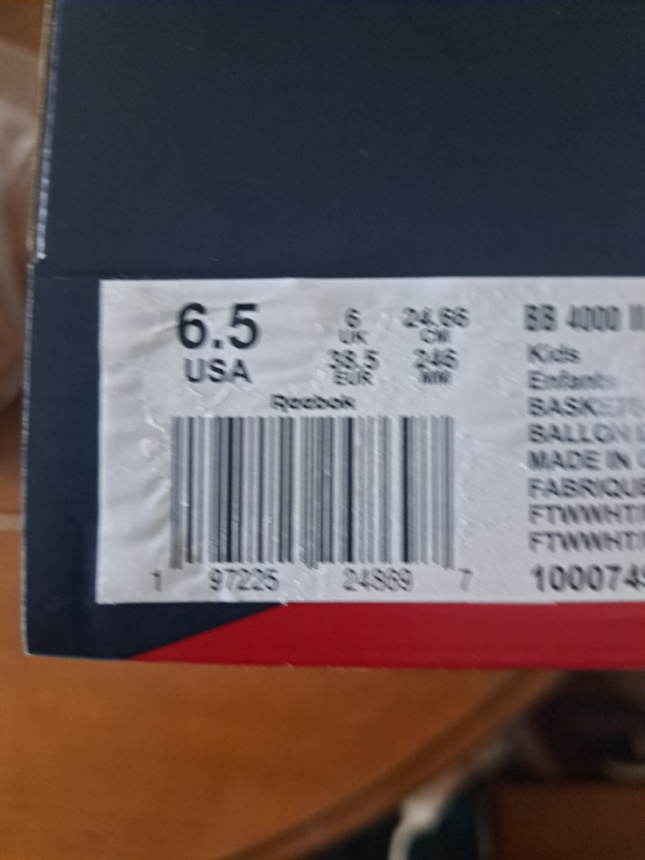 Reebok Shoes New Youth Sz 6.5 WOMEN'S size 8 image indicator(2)