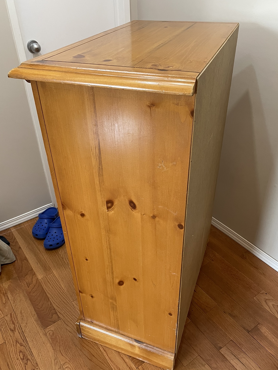 Wooden Dresser - photo 2