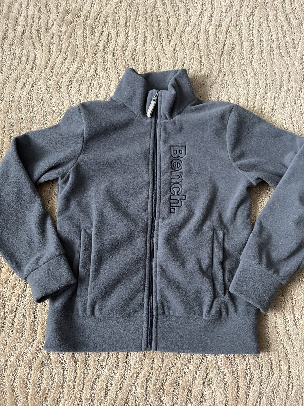 GREY BOYS GREY BENCH JACKET WITH THUMBHOLES - 9/10 image indicator(2)