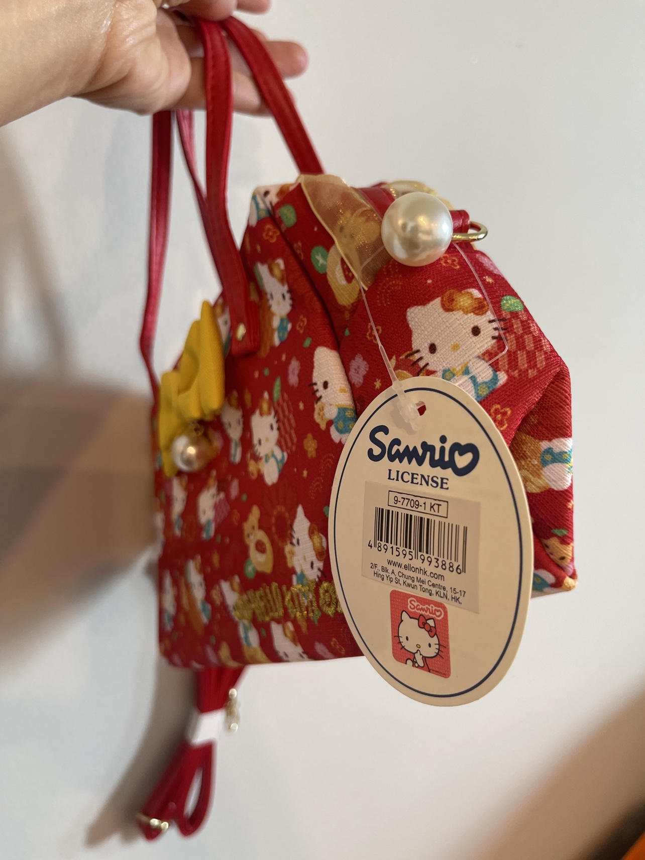 Brand New Hello Kitty Handbag with strap image indicator(2)