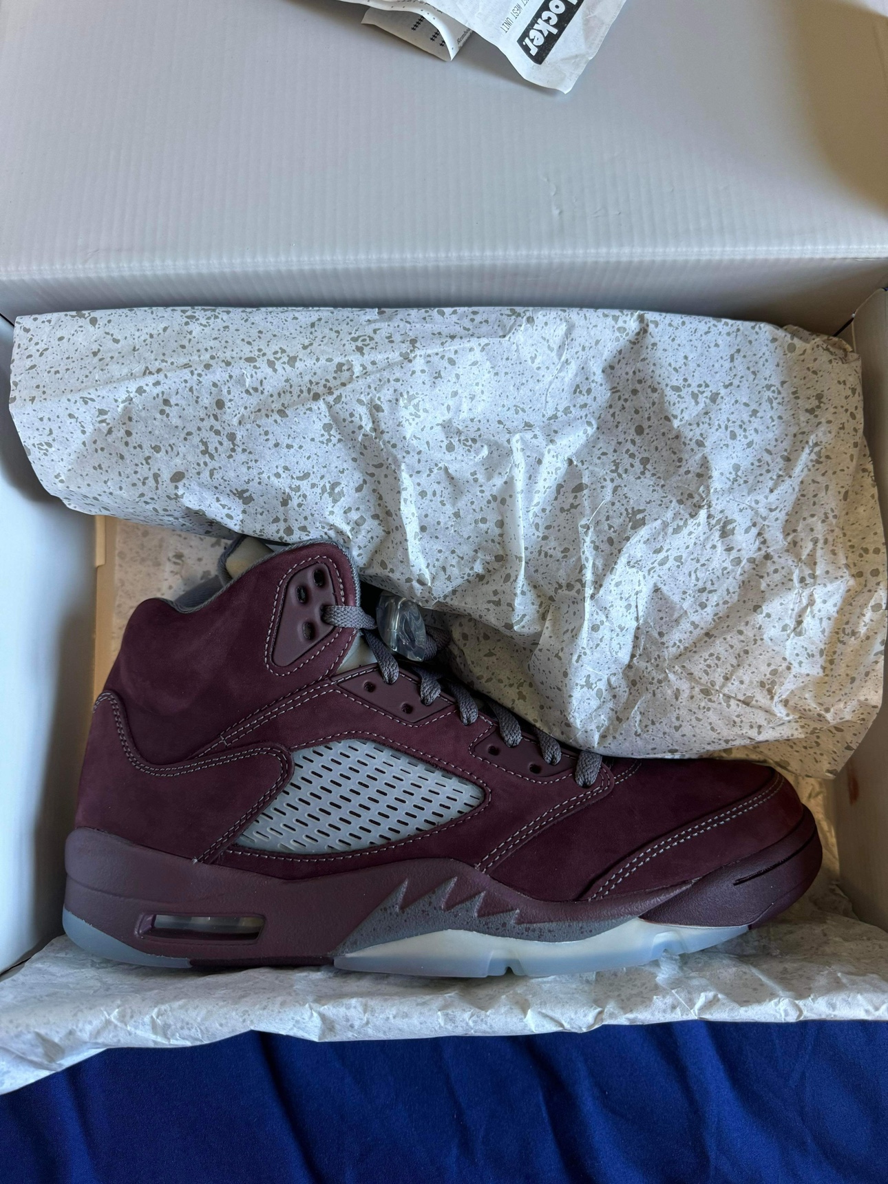 Jordan Retro 5 Burgundy Size 10 thumbnail