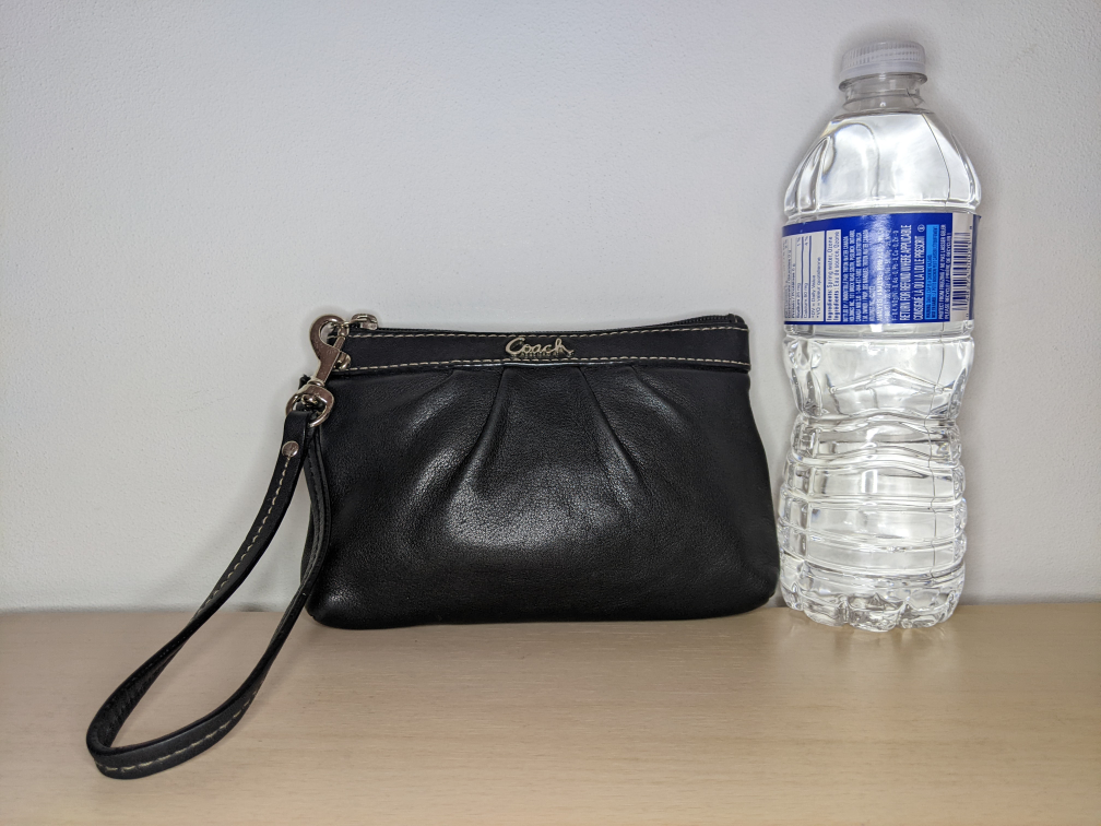 Coach Smooth Leather Pleated Pouch Wristlet Wallet Black image indicator(2)